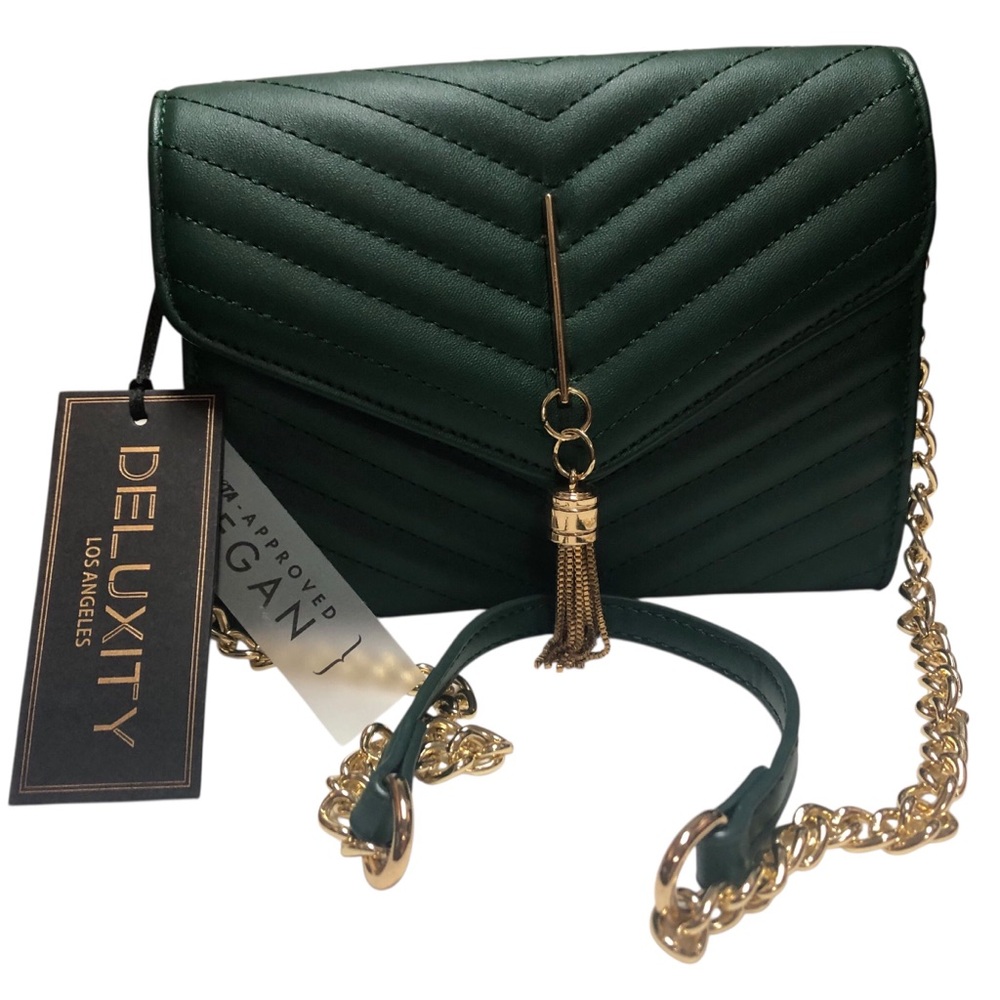 DELUXITY N.W.T. Los Angeles Vegan‎ Crossbody Green /Gold Quilted Crossbody Bag.
